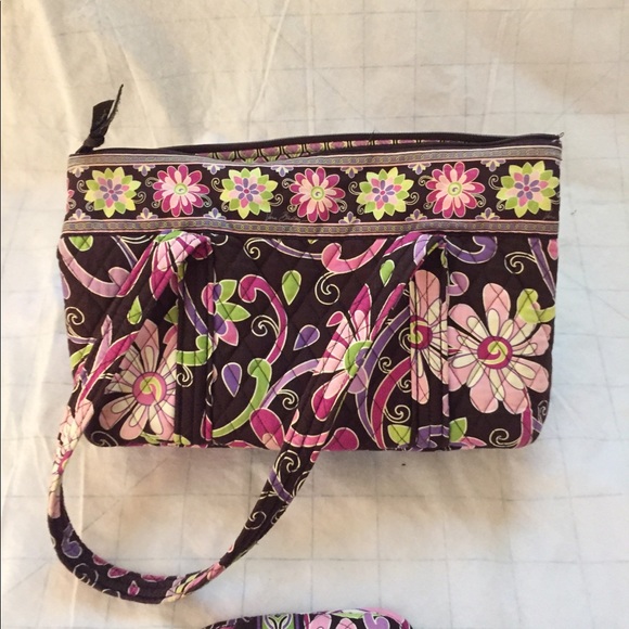 Vera Bradley Bag with matching eyeglass case - Picture 3 of 4